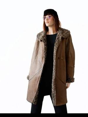 Яке с овча кожа като ново, дълго, бежово