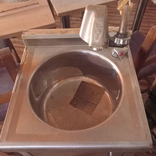 Stainless steel sink like new