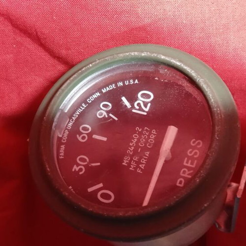 Vehicle pressure gauge M series US ARMY like new