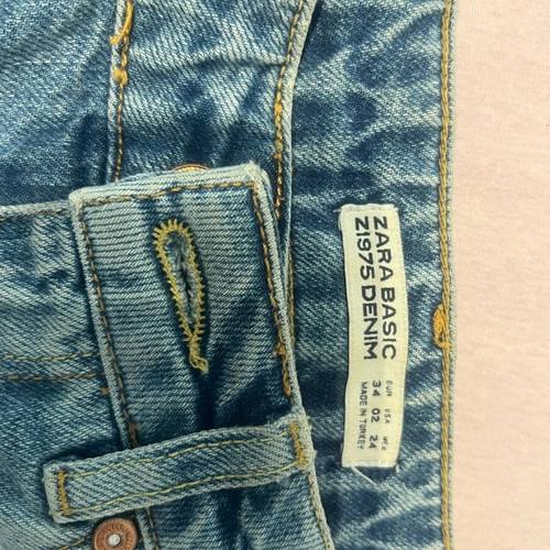 Zara jeans used with rips size 34, blue, with zipper