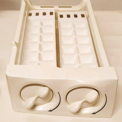 Samsung refrigerator ice tray like new