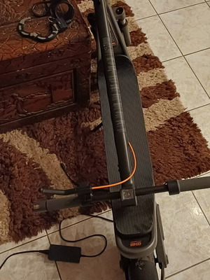 Xiaomi Scooter 6 like new with lock and charger