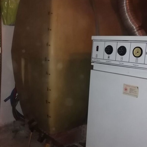 Oil burner boiler used with 1000 l tank and preheater