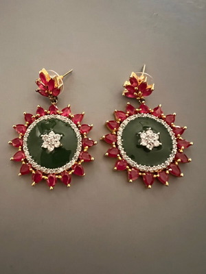 Earrings with enamel and zircon new