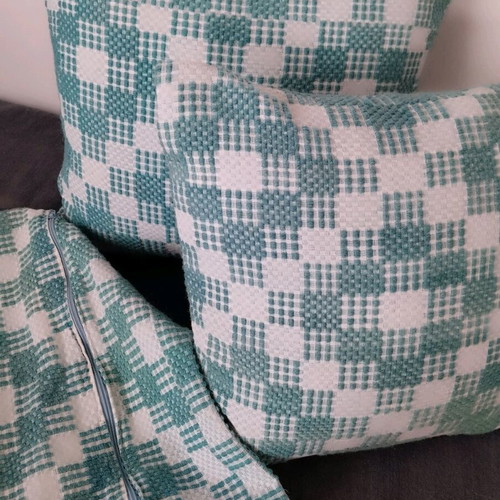 Woven traditional pillows like new, set of 2, 50x50 cm