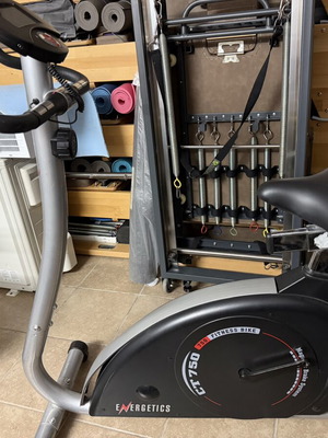 Energetics Magnetic Exercise Bike like new with display and heart rate