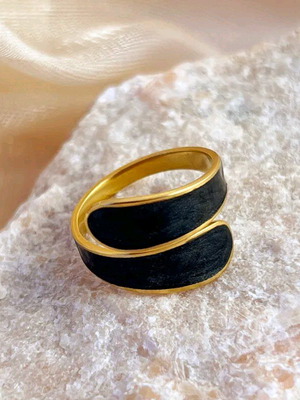 Stainless steel ring new, black and gold color
