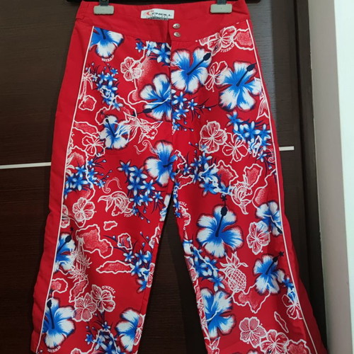 O'Neill summer pants Medium used, crop length