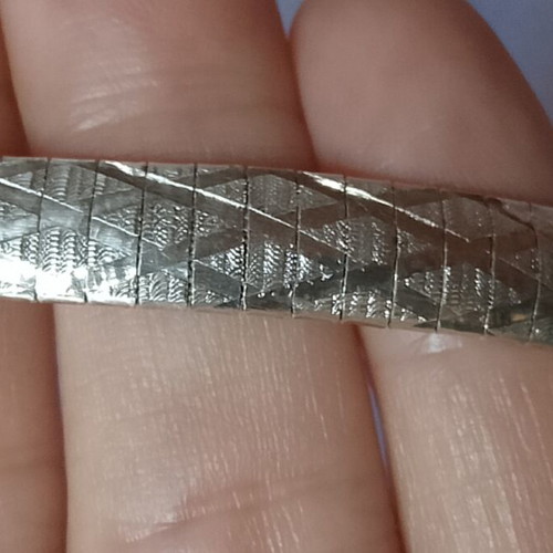 Italian 925 Silver Bracelet like new, 18 cm, embossed snake skin design