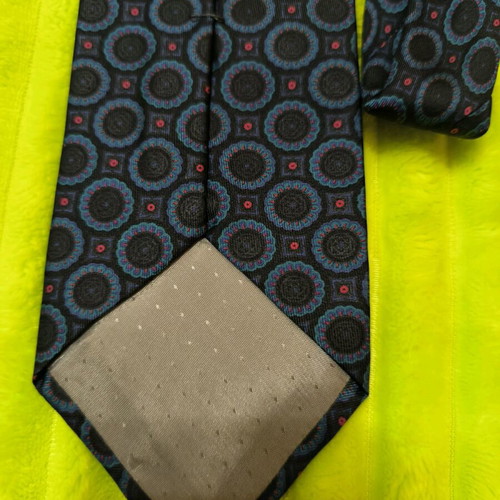 Men's Italian silk tie like new