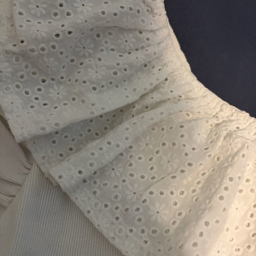 Cotton blouse with one shoulder like new, white, size L