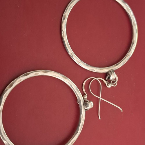 Silver 9.25 hammered hoop earrings