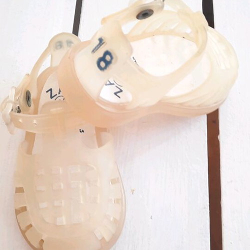 Zara Beach shoes like new, plastic elastic unisex size 18, 1 year old