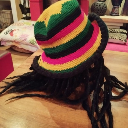 Reggae Bob Marley hat and wig set like new, carnival