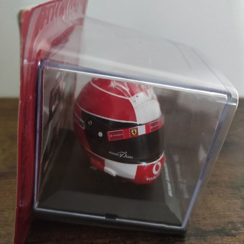 F1 Michael Schumacher 2002 Helmet sealed, new, authentic