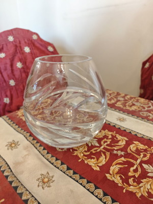 Glass vase new, height 22 cm, width 20 cm