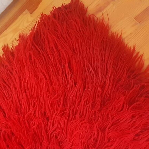 Red flokati rug like new 1.60x2.40m