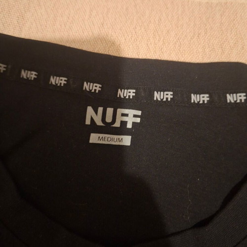 Nuff black T-shirt medium