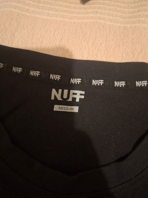Nuff black T-shirt medium