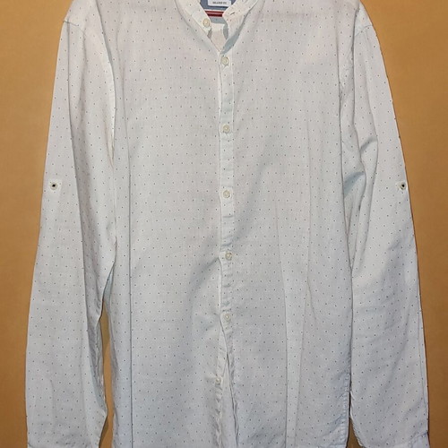 Zara white men's shirt size M like new with Mao collar and polka dot