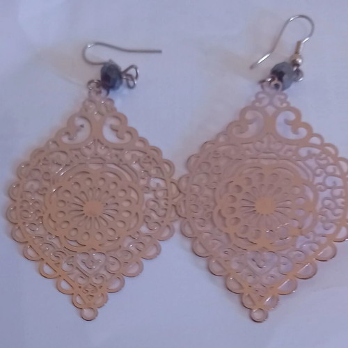Earrings pack of 18 handmade wood with yellow agate like new