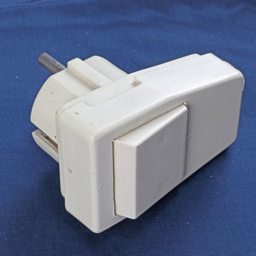 Schuko socket on cable with switch new