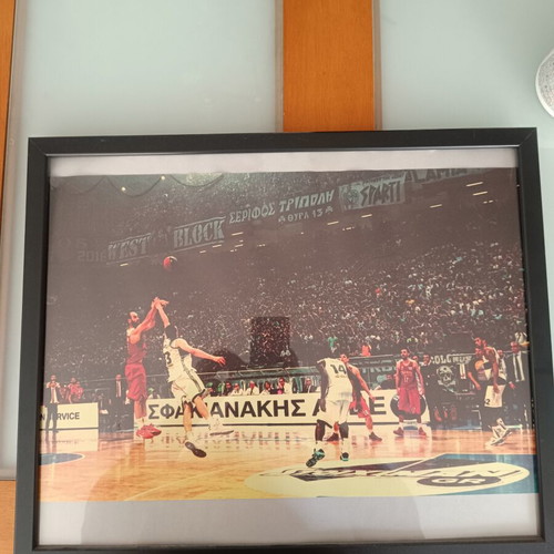 Olympiacos framed photos of important moments, pack