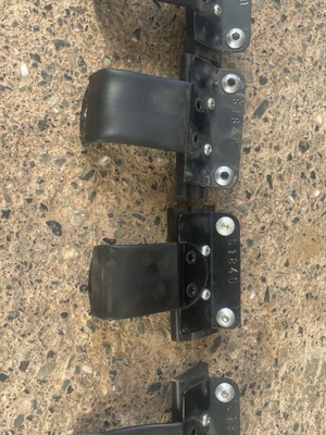 Roof bar ends s1840 like new for VW Golf VII Hatchback 5D