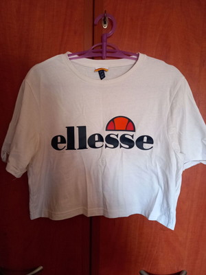 Ellesse Cropped T-shirt Women’s Used Size M