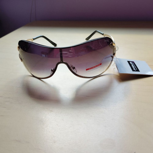 Prius new sunglasses without case