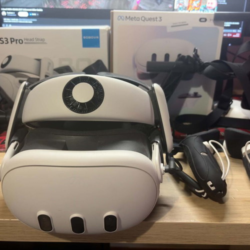 BOBOVR Meta Quest 3 512 GB with S3 Pro Headstrap, battery, controllers protectors, gun stock