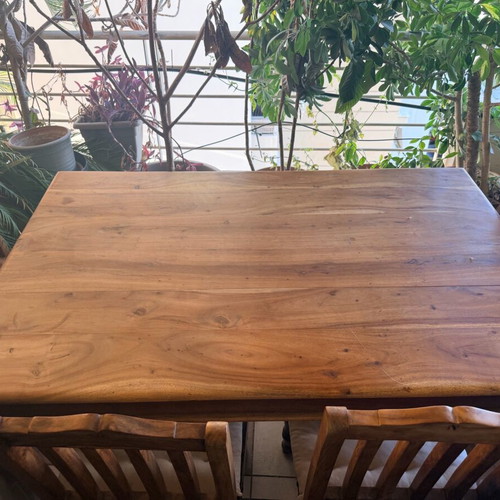 Dining set used with 4 chairs