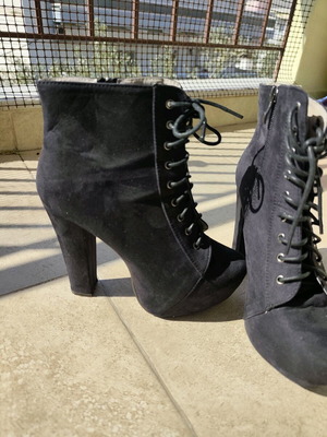 Black suede ankle boots size 38 like new