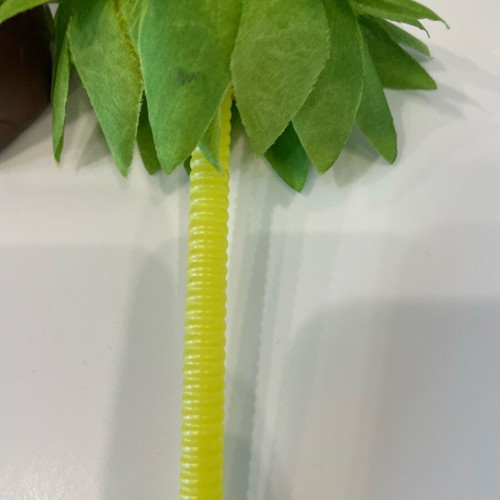 Pineapple plastic cup with lid and straw like new 560ml