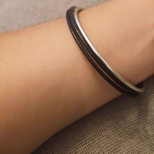 Set of 3 metal bracelets black iridescent and silver