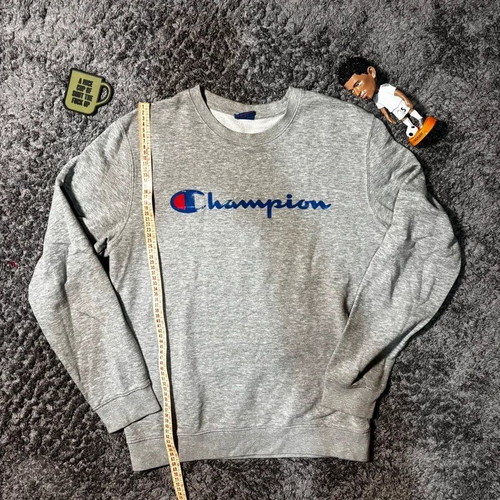 Champion grey sweatshirt, size M, casual streetwear