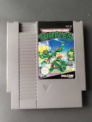 Nintendo NES Teenage Mutant Hero Turtles μεταχειρισμένο