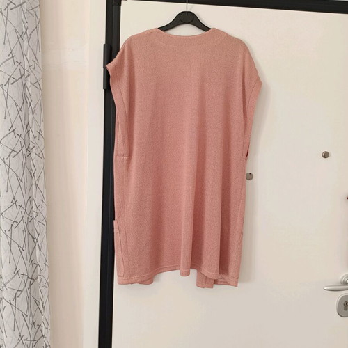 Women's kazaka like new, orange, with pearls and pockets