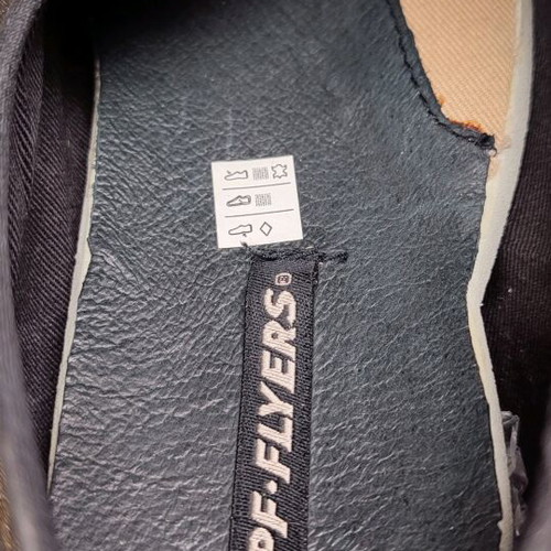 Shoes gold narrow fit used once size 40