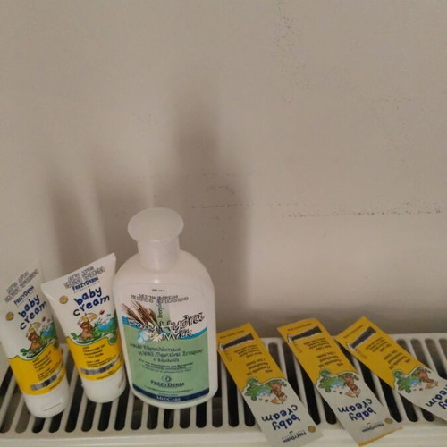 Frezyderm baby cream and hydro milk samples new, unopened