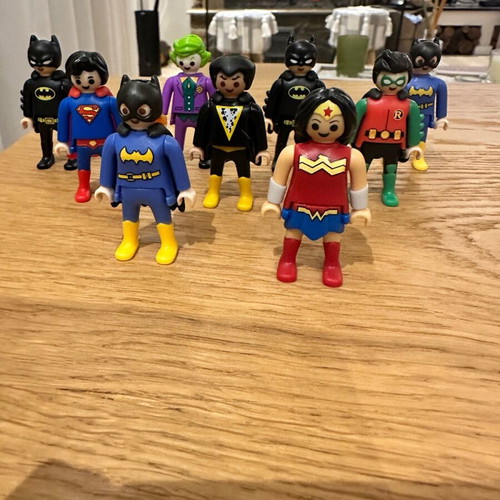 Playmobil DC figures like new, set of 9 pieces