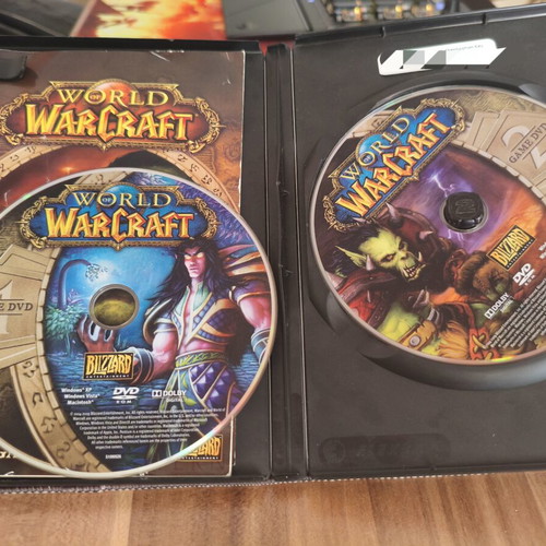 World of Warcraft DVD collection like new with double DVD installer