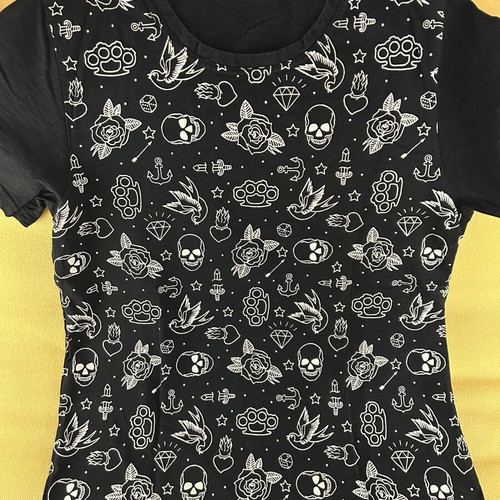 Men's T-shirt black and white