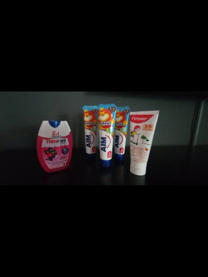 Children's toothpaste new, pack of 6