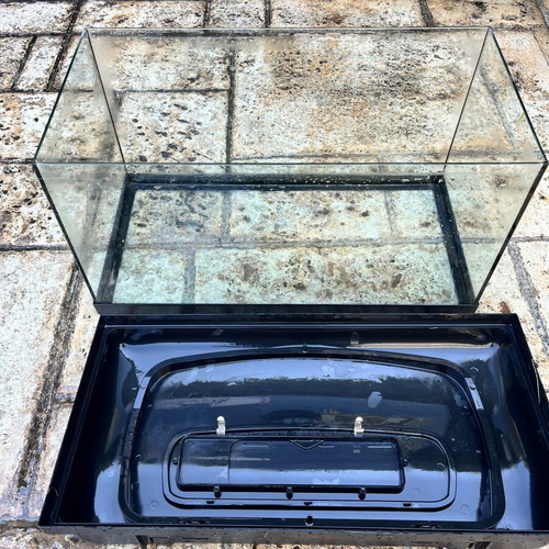 Glass Aquarium like new with complete set and LED lamp