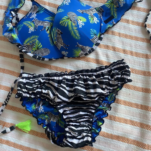 Calzedonia beach swimsuit Medium 75C like new, grey and blue