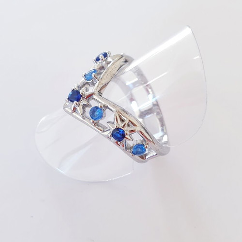 Silver 925 ring with blue zircon stones size 57 like new