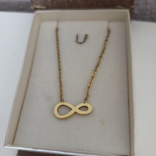 Set of 3 women's necklaces with volcanic stone, like new