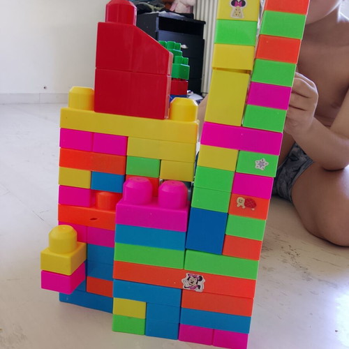 Plastic building blocks like new