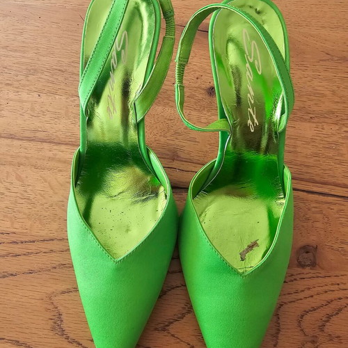 Sante women's green satin slingback pumps size 38 like new